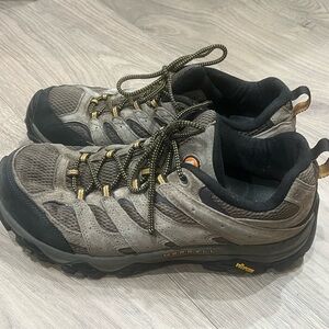 Merrell Men's Gray and Black Hiking Shoes